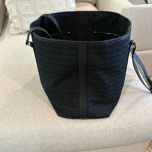 Coach Black Tote Bag - Picture 4 of 16